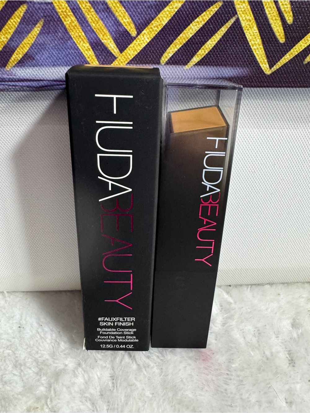 HUDA BEAUTY #fauxfilter Skin Finish Stick Foundation - Amaretti 310G
